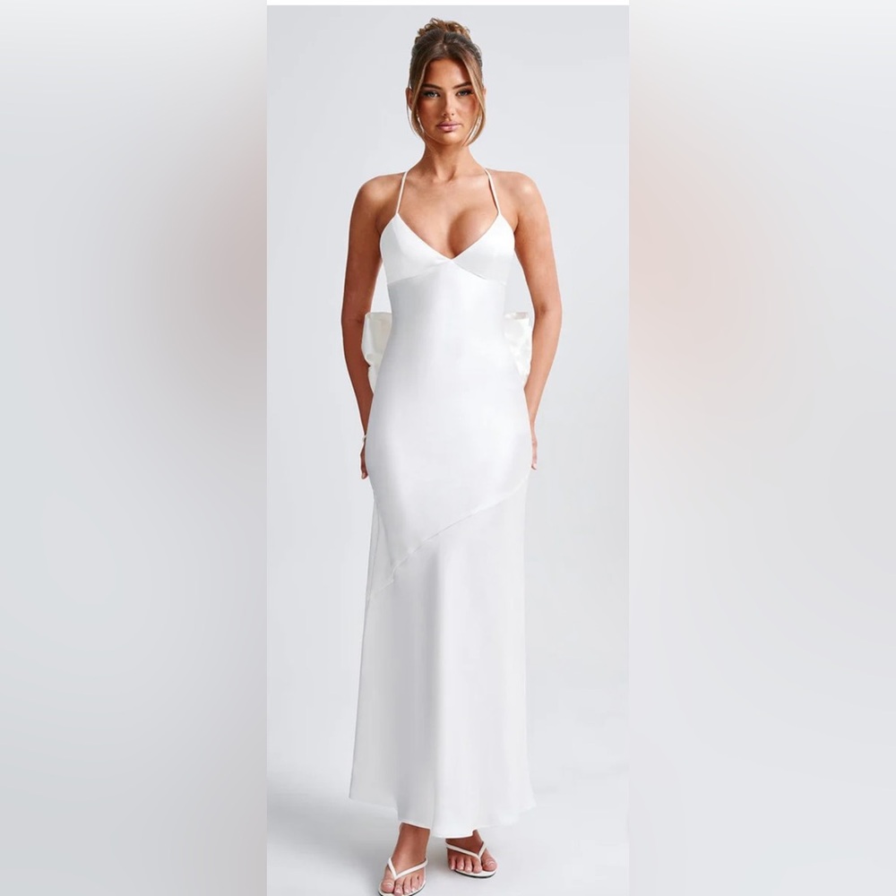 Elegant White Wedding Dress